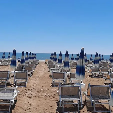 Hotel Sanremo 3*